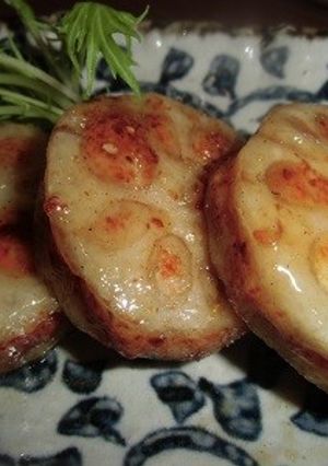お鍋のつみれで!簡単*蓮根のはさみ揚げ-レシピのメイン写真
