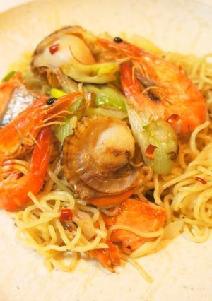 鍋セットで簡単♪豪華海鮮塩焼きそば-レシピのメイン写真