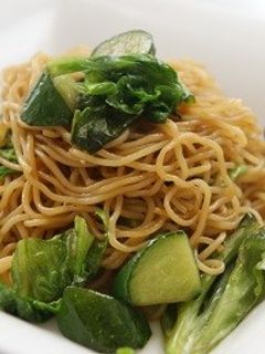 高原レタスと胡瓜のバター醤油焼きそば-レシピのメイン写真