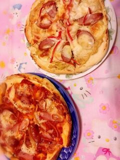 簡単☆ピザ生地で二種のピザ-レシピのメイン写真