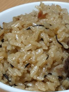 リメイク☆ひじきの煮物で簡単炊き込みご飯-レシピのメイン写真