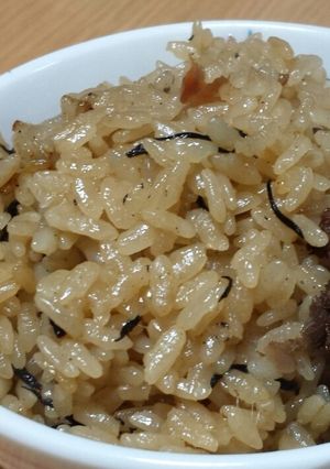 リメイク☆ひじきの煮物で簡単炊き込みご飯-レシピのメイン写真