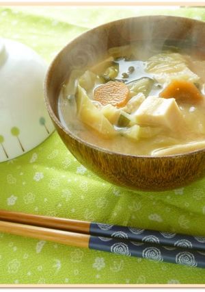定食屋さんの具沢山でおいし～お味噌汁＊-レシピのメイン写真