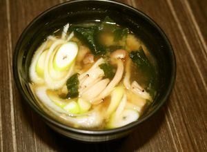 しめじとわかめとネギのおみそしる-レシピのメイン写真