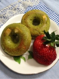 抹茶とホワイトチョコの焼きドーナツ-レシピのメイン写真