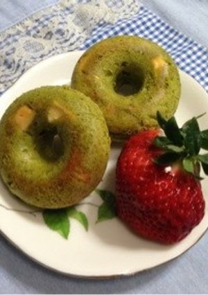 抹茶とホワイトチョコの焼きドーナツ-レシピのメイン写真