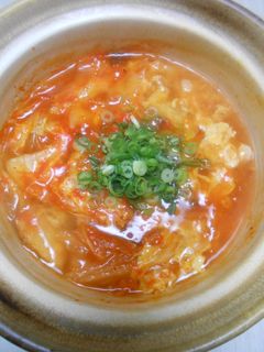 土鍋で白菜キムチと卵のコンソメスープ-レシピのメイン写真