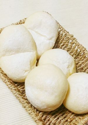 ふわふわミニ白パン♡クリームチーズ入り-レシピのメイン写真