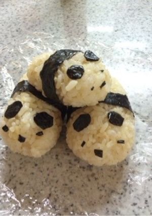 パンダおにぎり-レシピのメイン写真