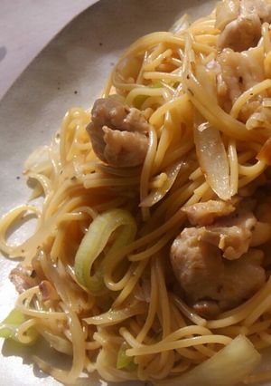 大分のかぼす醤油ベ-スで鶏ももネギパスタ-レシピのメイン写真