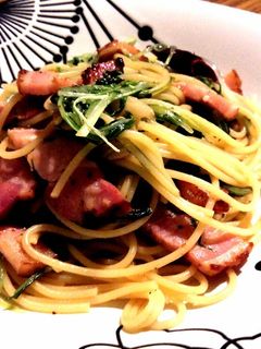 水菜とベーコンのペペロンチーノ-レシピのメイン写真