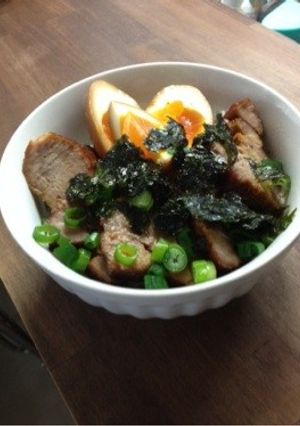 ヨシダソース（焼肉タレ）でチャーシュー丼-レシピのメイン写真