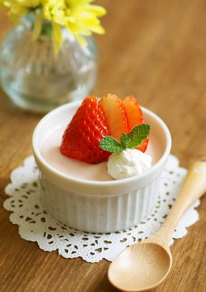 ♡ミルキー♡とろけるいちごプリン-レシピのメイン写真