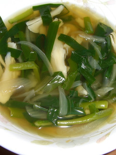 10分で!ニラと舞茸の中華スープ♪-レシピのメイン写真