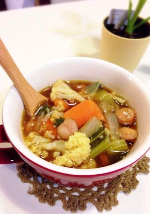 葉も♪カリフラワーと人参のカレースープ-レシピのメイン写真