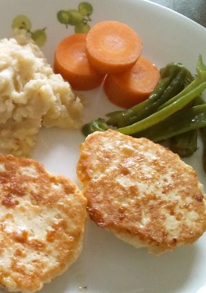 チーズでコクを＋　鶏ささみ豆腐ハンバーグ-レシピのメイン写真