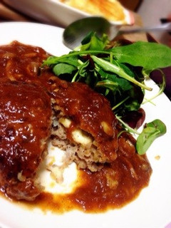 肉々しい!チーズin煮込みハンバーグ♡-レシピのメイン写真