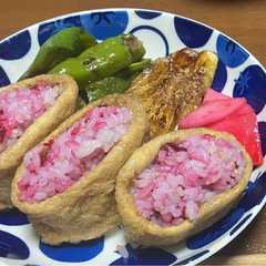 รูปของ 簡単！塩漬けローゼルでお稲荷さん