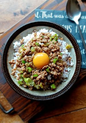 ガッツリ旨い！ピリ辛ねぎ豚丼-レシピのメイン写真
