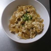 親子 人気 丼 簡単 フライパン めんつゆ