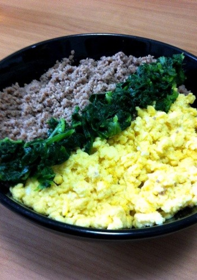 しっとりふんわりそぼろ丼-レシピのメイン写真