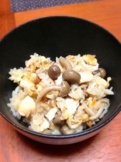 鶏とシメジの炊き込みご飯-レシピのメイン写真
