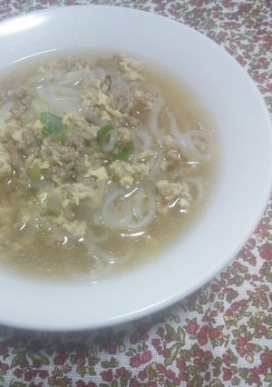 挽き肉と卵の中華風スープ (白滝入り♪)-レシピのメイン写真