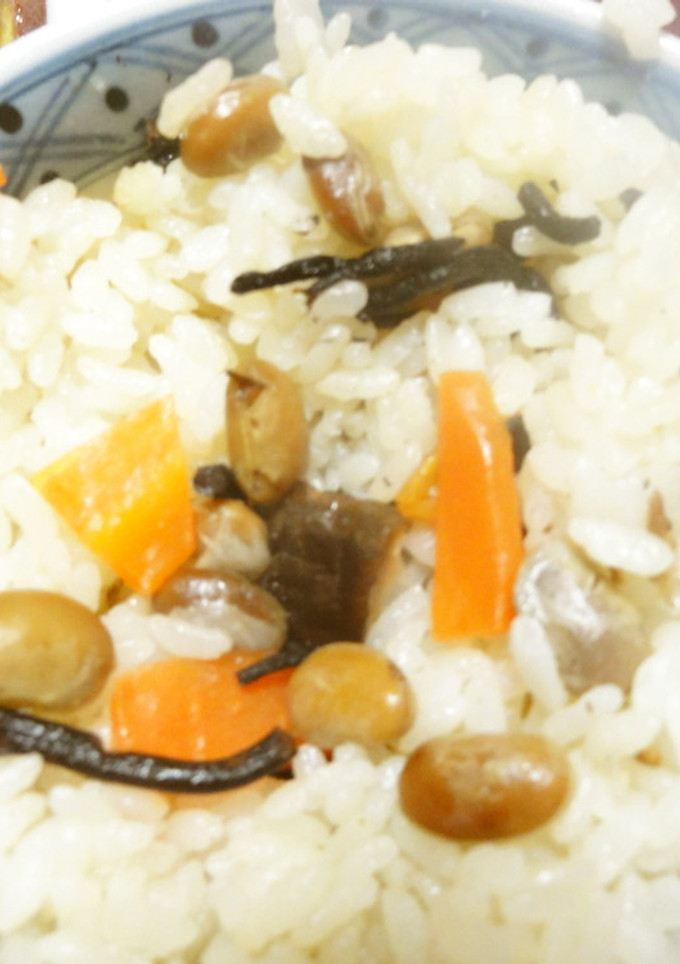 節分豆で五目ご飯-レシピのメイン写真