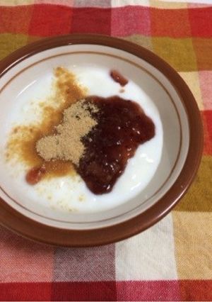 ジャムヨーグルトに隠し味♡-レシピのメイン写真