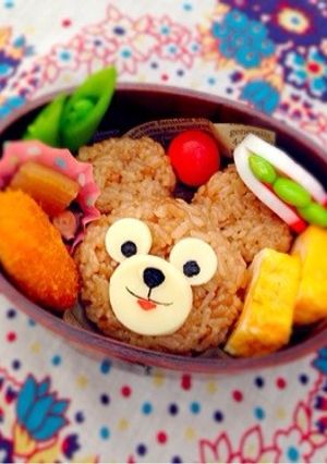 ☆桜ごはんでダッフィー☆キャラ弁-レシピのメイン写真