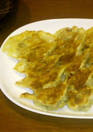 ジューシーでパリパリ~♪白菜ニラ餃子-レシピのメイン写真