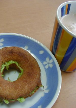 レタスの千切り☆in☆ドーナッツ-レシピのメイン写真