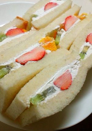 食べれば笑顔♪フルーツサンド-レシピのメイン写真
