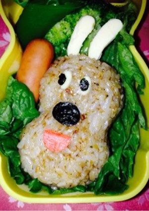 名犬チーズ おにぎり 簡単キャラ弁-レシピのメイン写真