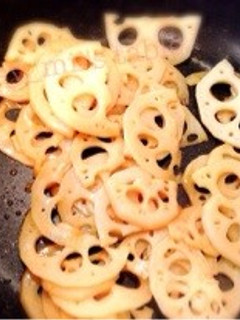 簡単シャキシャキれんこん炒め-レシピのメイン写真