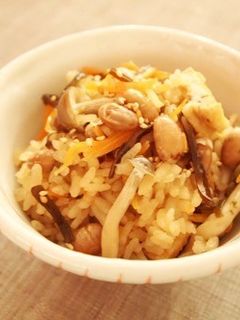 ☆福豆と塩昆布の炊きこみご飯☆-レシピのメイン写真
