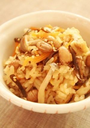 ☆福豆と塩昆布の炊きこみご飯☆-レシピのメイン写真