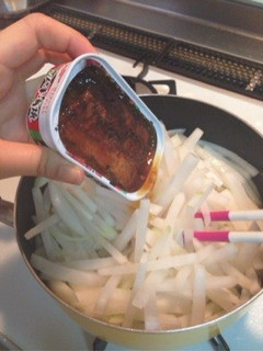 大根消費に☆大根とさんま蒲焼缶炒め☆-レシピのメイン写真