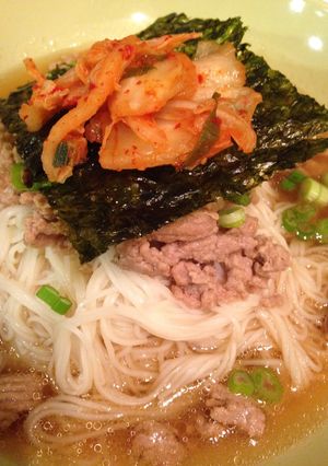 ぶっかけ肉味噌乗せそうめん（冷麺風）-レシピのメイン写真