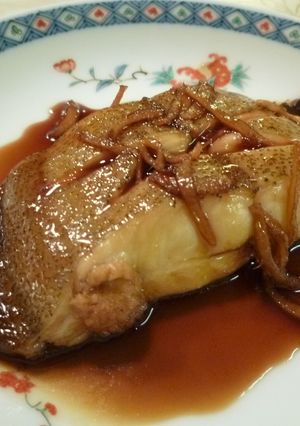 カレイの煮つけと酒井田柿右衛門皿-レシピのメイン写真