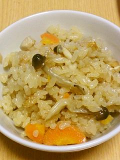 節約☆簡単☆油揚げ入り炊き込みご飯-レシピのメイン写真