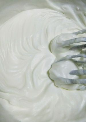 バニラ風味コクうま♪練乳ホイップクリーム-レシピのメイン写真