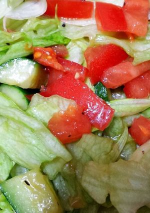 シンプルドレッシングで生野菜サラダ-レシピのメイン写真