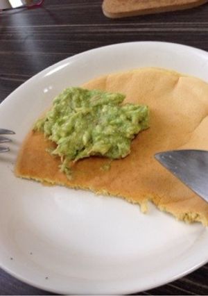 森のバターで!アボカドハニーパンケーキ-レシピのメイン写真