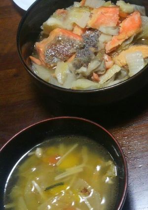 一気に2品！鮭の石狩鍋風煮とお味噌汁-レシピのメイン写真