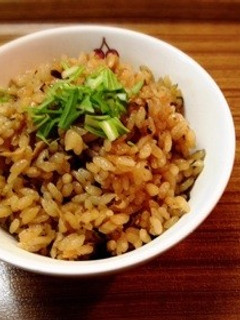 簡単!ツナと塩昆布の炊き込みご飯-レシピのメイン写真