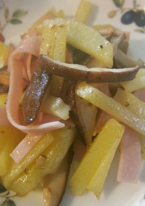 じゃがいもと生しいたけの塩バター炒め-レシピのメイン写真