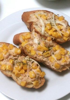 フランスパンのツナマヨコーン乗せ❀-レシピのメイン写真