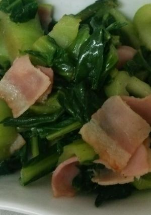ダラ嫁★チンゲン菜のベーコン炒め-レシピのメイン写真