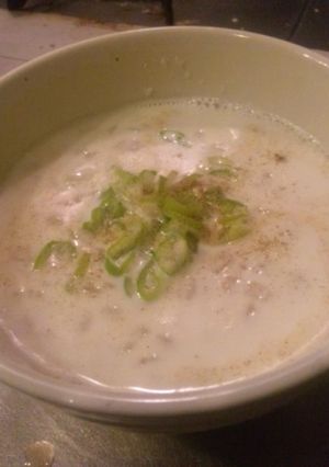 材料４つでシンプルに◇押し麦のミルク粥-レシピのメイン写真